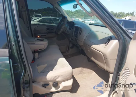 2002 Ford F-150 Lariat/Xlt из США, поврежденный, VIN 1FTRW08L82KE39703